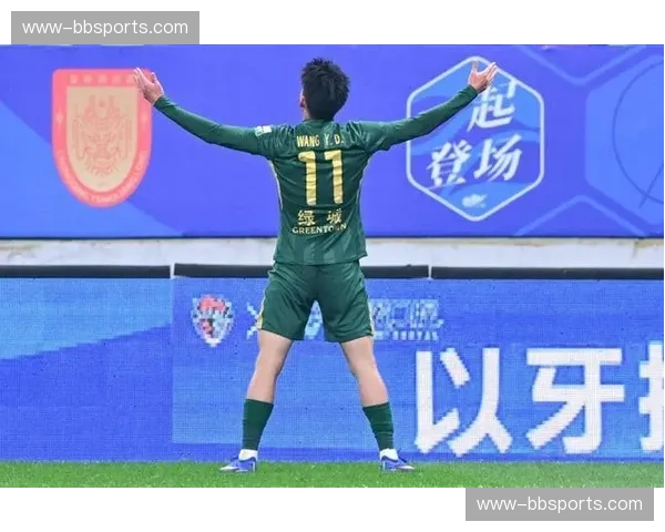 王钰栋成浙江队进攻爆点，U23前锋射术效率惊人